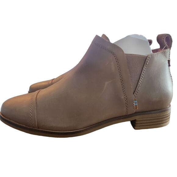 TOMS Women's Reese Bootie in Taupe Grey, Size W7 - $89.99 MSRP - Picture 7 of 8